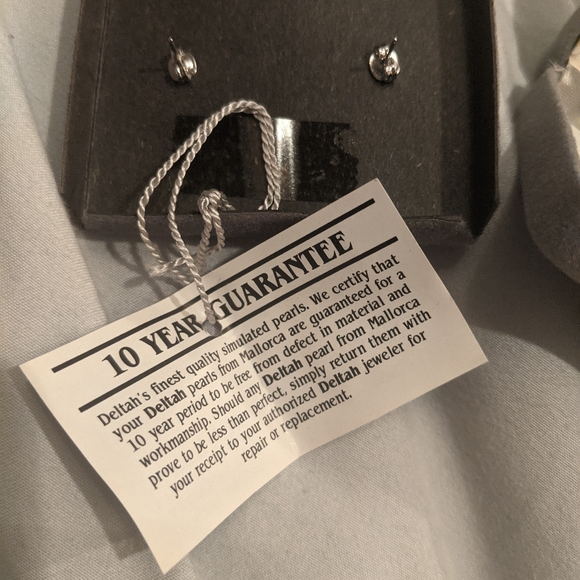 Simulated Majorca Pearls - Picture 4 of 4